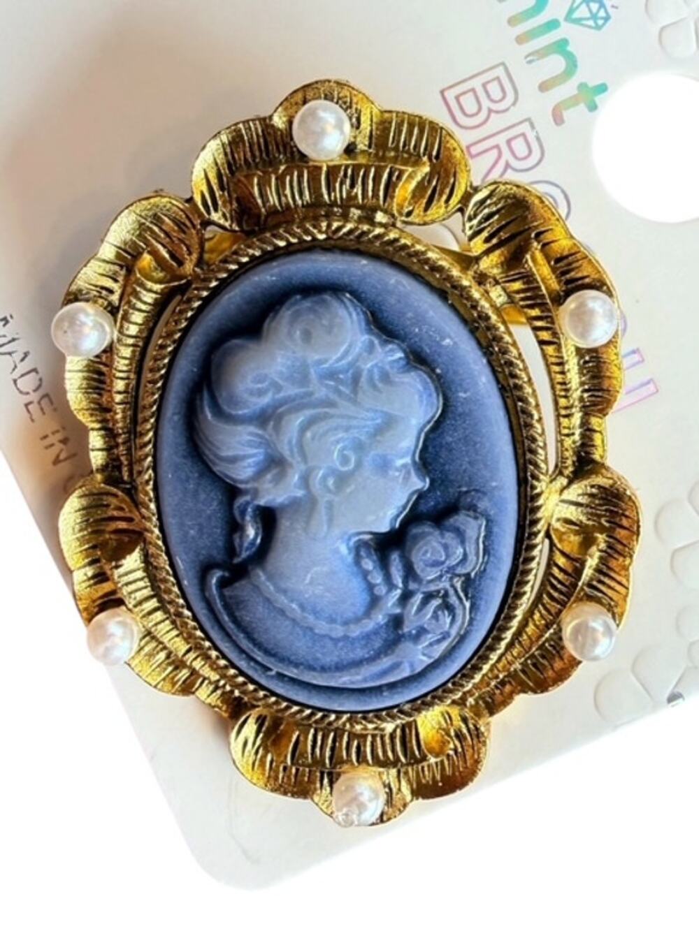 Lady Sings the Blues Brooch